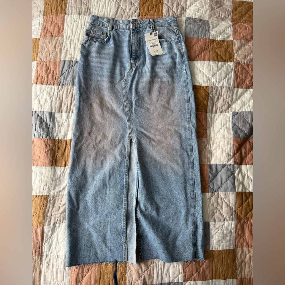Zara NWT Women's Blue Denim Maxi Skirt / High Waisted / Size Small